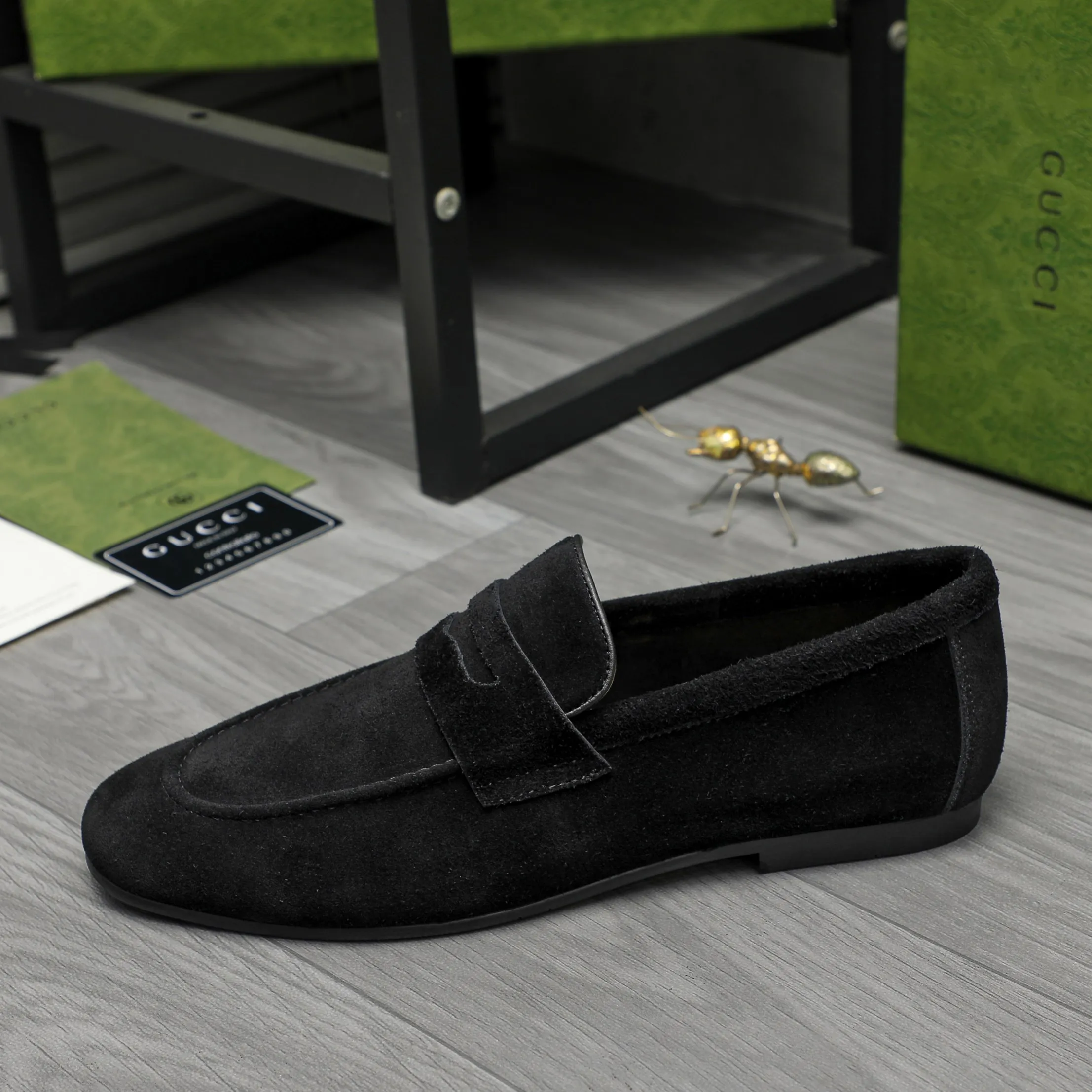 Men's shoes 💰p400 Product trademark: GUCCI "Gucci" business casual leather shoes Regular size: 38-46 (38.45.46 custom-made, non-returnable) Product materials: Selected suede cowhide upper, cowhide lining, original rubber outsole